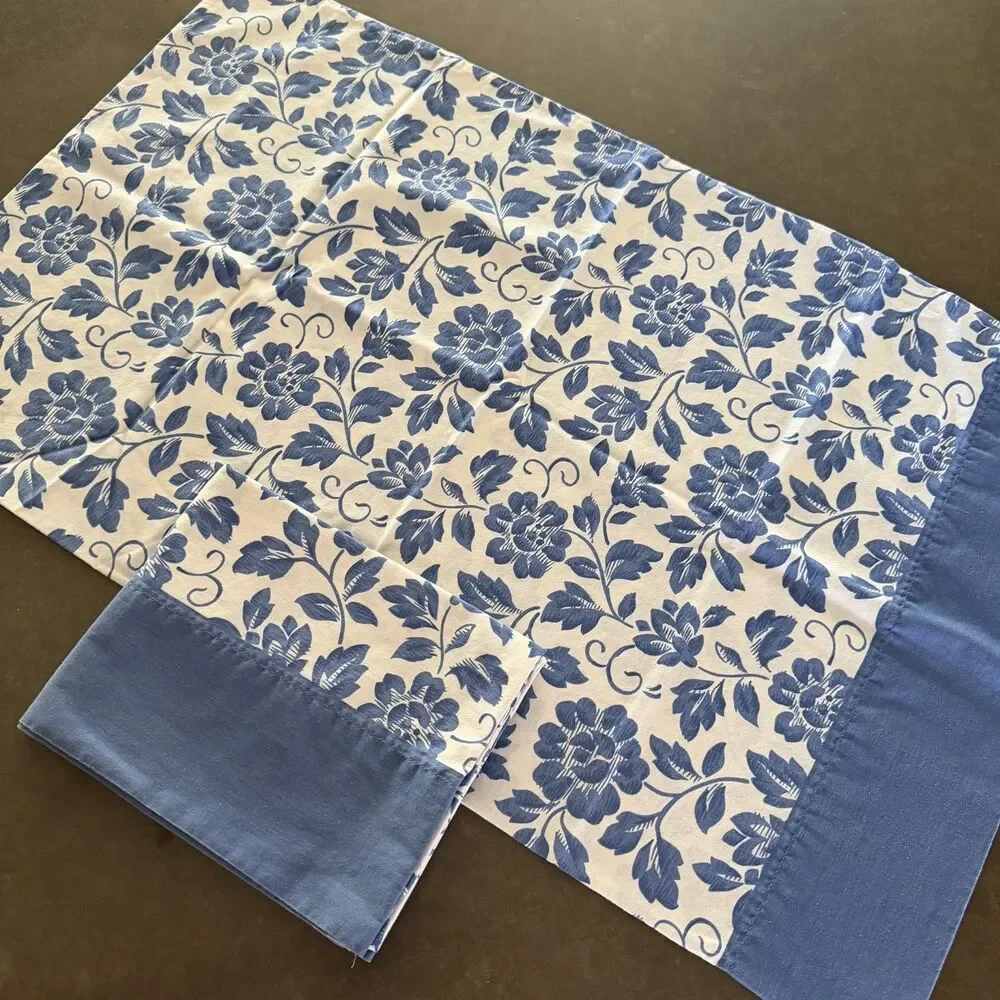 Mainstays Queen Pillowcase 2pc Blue White Floral Botanical Cotton Blend